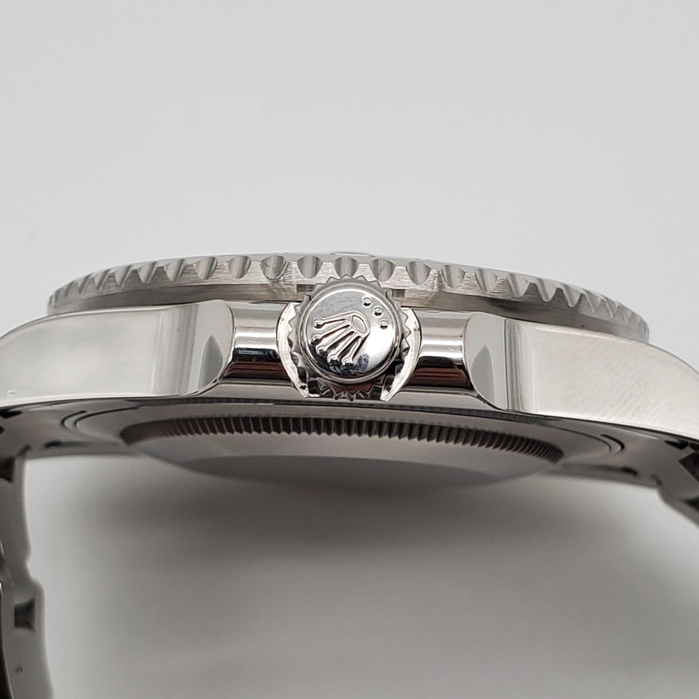 Authentic Rolex GMT-Master II 116710 Men Watch - Picture 15 of 16